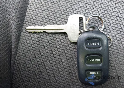 2003 Toyota Matrix Xr z USA, uszkodzony, nr VIN 2T1KR32E93C066422